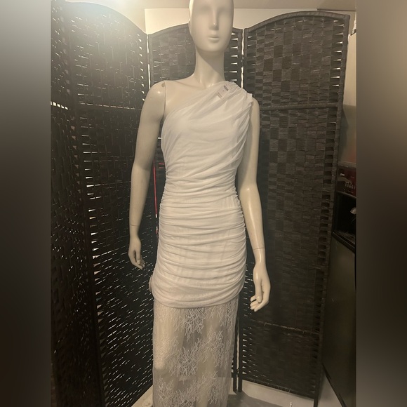 Shona Joy of Australia for anthropology Martine lace gathered one shoulder maxi - Picture 4 of 13